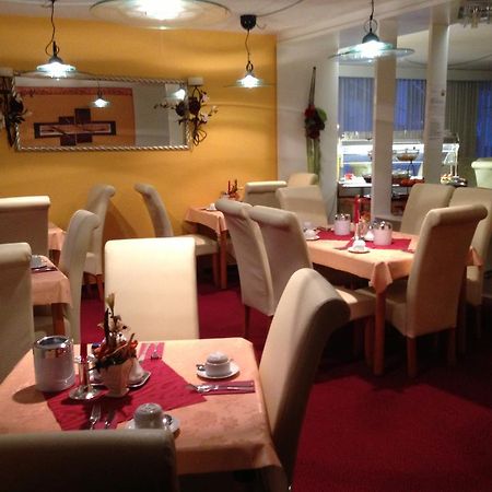 Stadthotel-Garni Нойвид Экстерьер фото