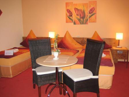 Stadthotel-Garni Нойвид Экстерьер фото